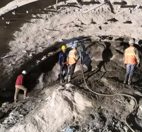 青州拱顶带模注浆料的施工流程及注意事项